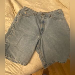 Levi’s 550 Relaxed Fit 9” Jean/Denim Shorts
